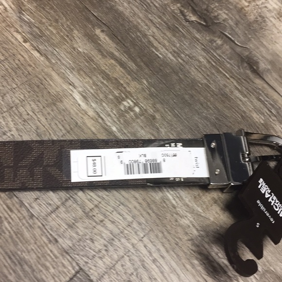 Michael kors logo reversible belt nwt - Picture 3 of 5